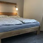 Diekje Deel Bohl